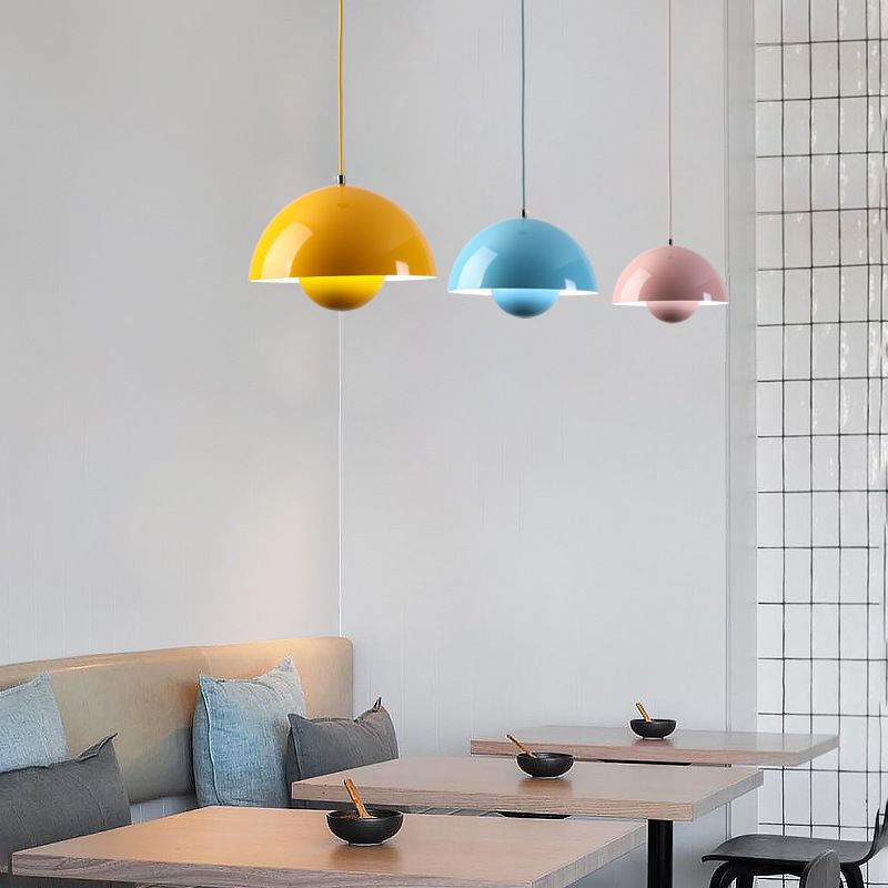 Elegantes und schlichtes Design mit der BrightAura Hängeleuchte.