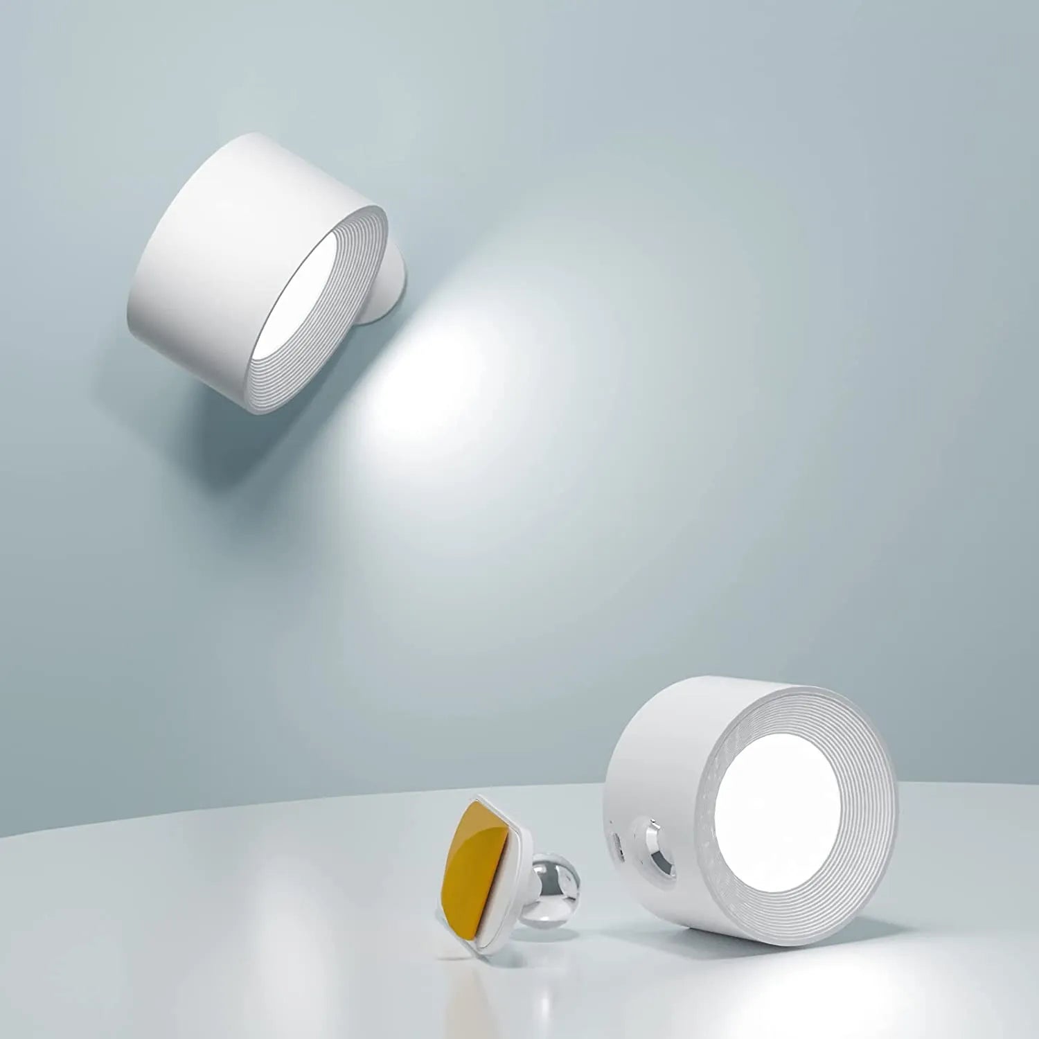 SimpleGlow LED-Wandlampe für eine moderne und dezente Beleuchtungslösung.