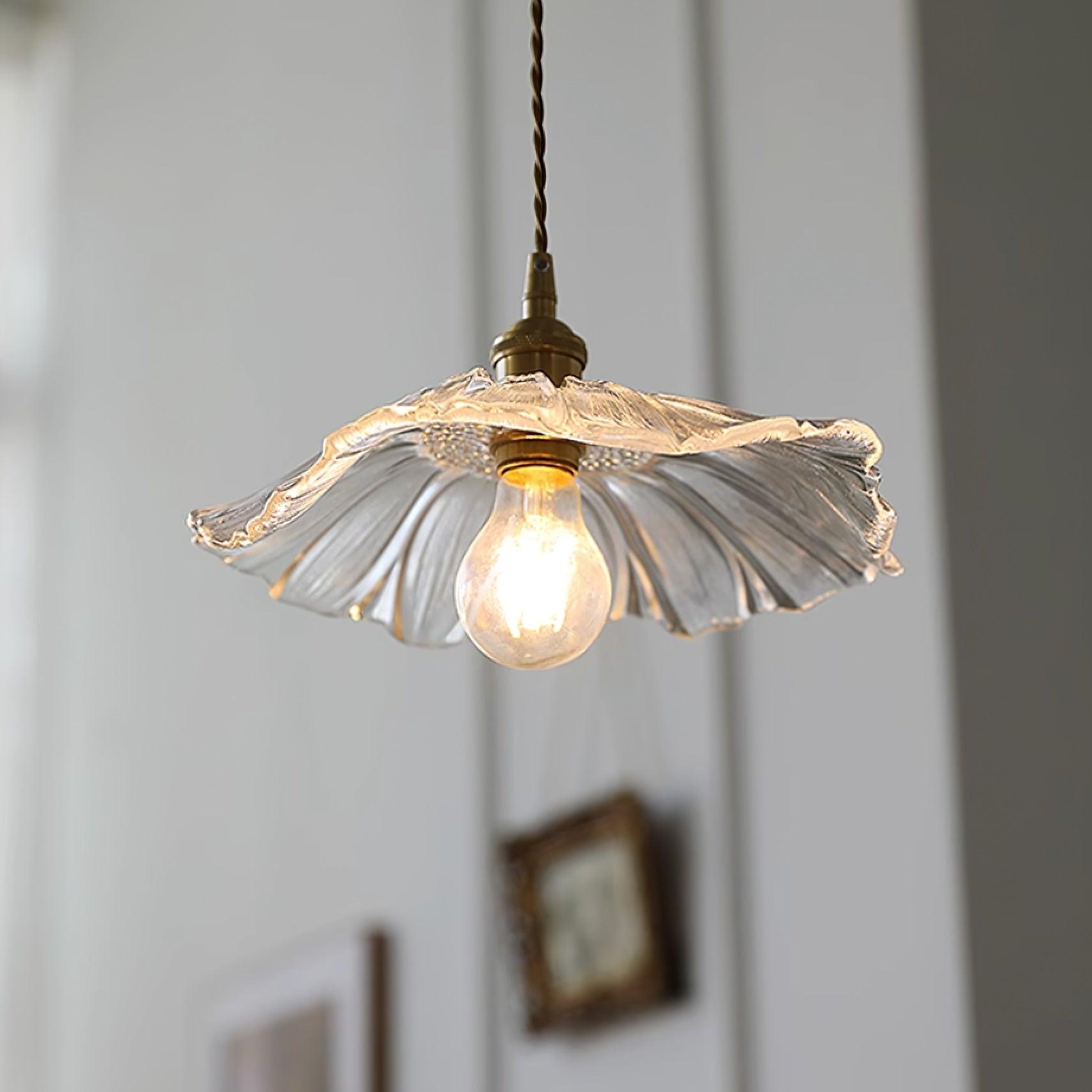 Stilvolles Design SternenLicht Hängeleuchte – moderne Hängeleuchte mit stilvollem Design und funkelnden Glaseinsätzen.
