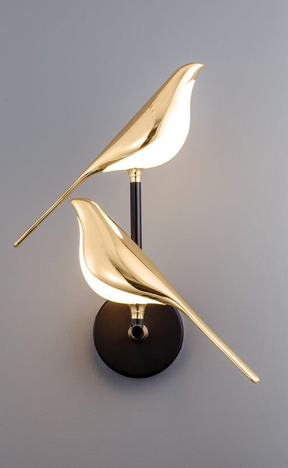 LumeBird Wandleuchte mit skulpturalem Design für ein modernes Zuhause.