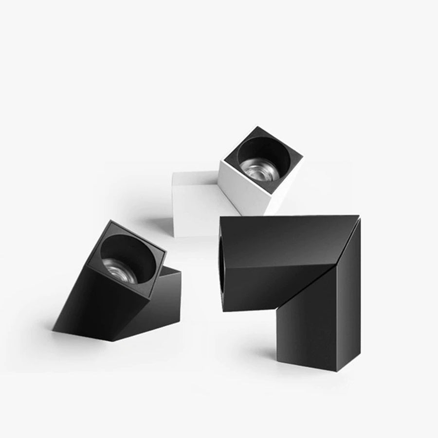 Zwei identische Downlights in kontrastierendem Design nebeneinander.
