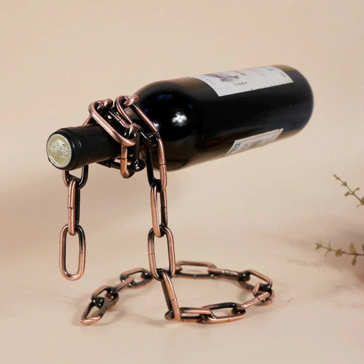 VineChain – kreativer Weinflaschenhalter mit einzigartigem Kettendesign.