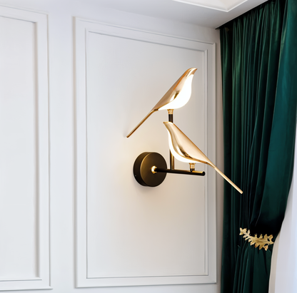 LumeBird – Vogel-Wandleuchte für eine charmante und elegante Wohnatmosphäre.