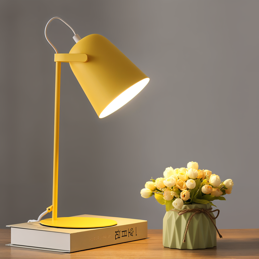 Minimalistische Tischlampe für stilvolle Wohnräume – LumiLite, perfekte Beleuchtung für Zuhause.