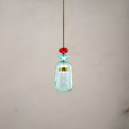 Schaffen Sie ein harmonisches Ambiente mit den LumiBelle farbenfrohen Lampen.