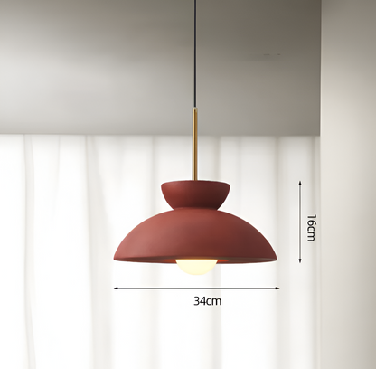 Verleihen Sie Ihrem Wohnraum Eleganz mit der CeramLight zeitlosen Hängelampe.