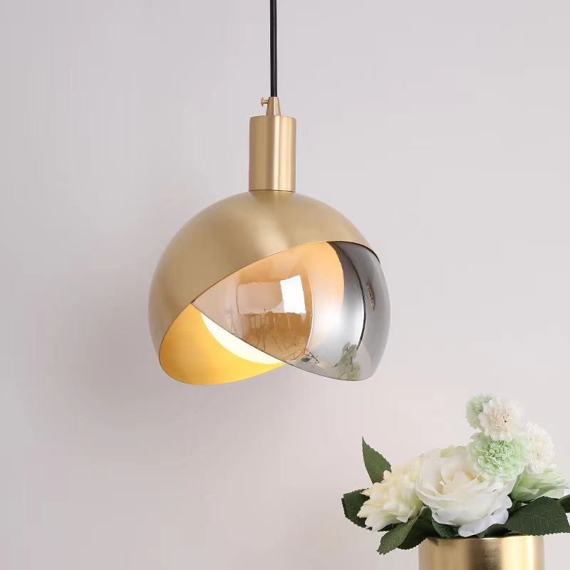 Pendelleuchte von LuxSphere – Elegantes Design für eine einladende Atmosphäre.