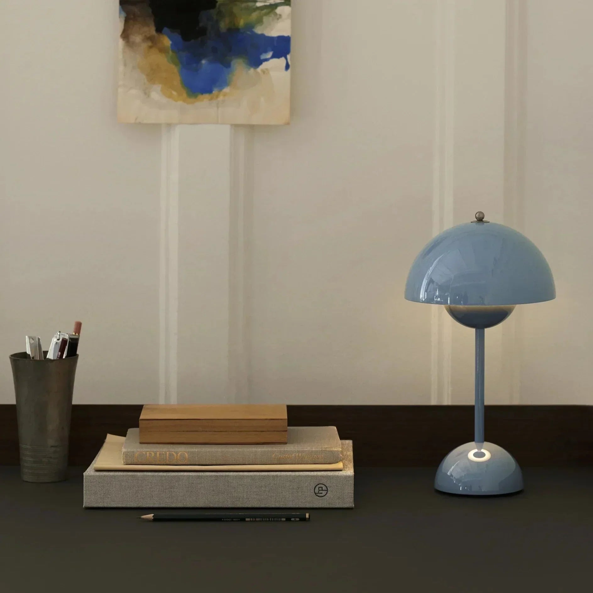 Lumière Tischleuchte kombiniert modernes Design mit Funktionalität.