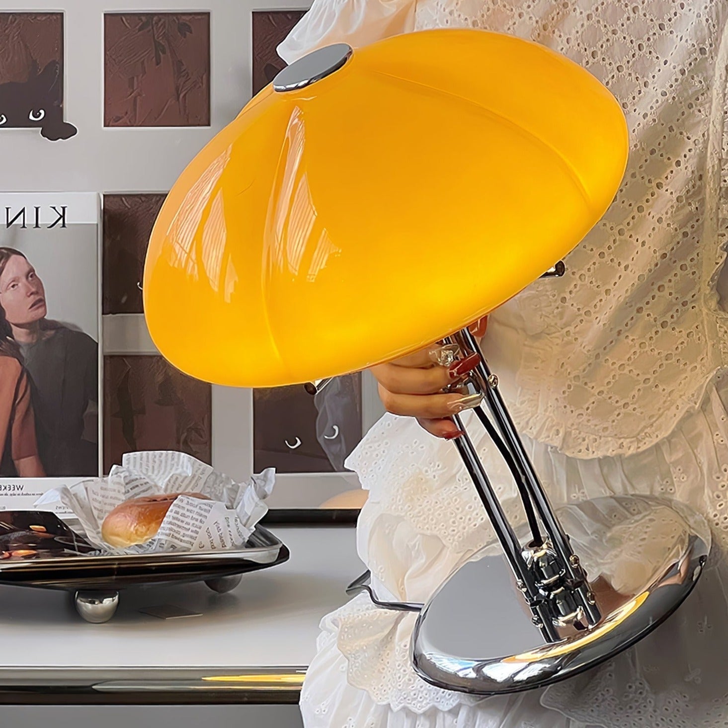 Modern und elegant – die AmberLume Tischleuchte für jedes Interieur.
