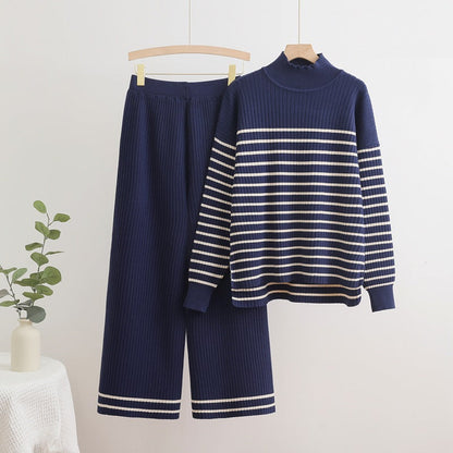 Marielle | Damen Oversized Rollkragenpullover & Weite Streifenhose | Dunkelpink
