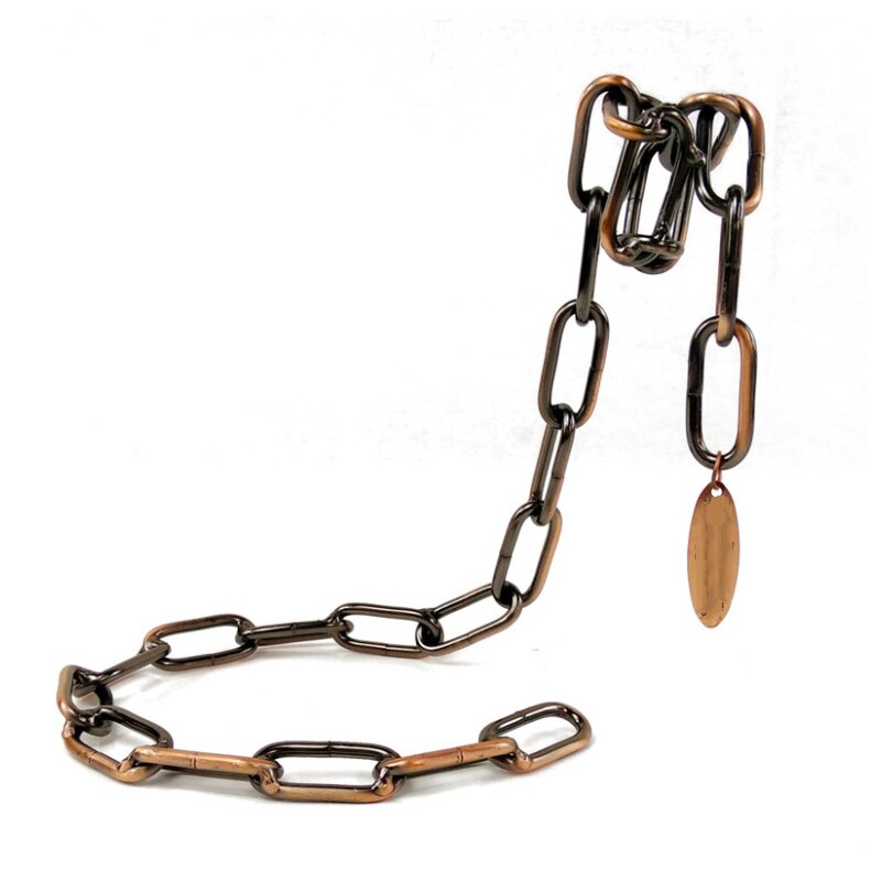 Origineller Weinflaschenhalter von VineChain – einzigartiges Design in Kettenoptik.