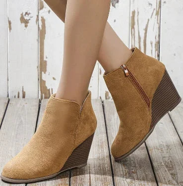 Damen Keil Stiefel | Stilvoll