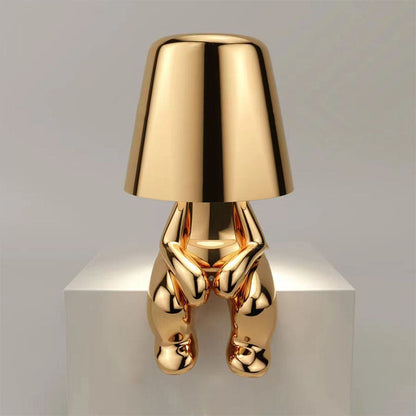 Reflecto Tischlampe als Kombination aus Kunst und Funktionalität.
