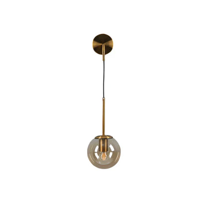 Wohnräume aufwerten mit der SphereGlow zeitlosen Kugel-Wandlampe.
