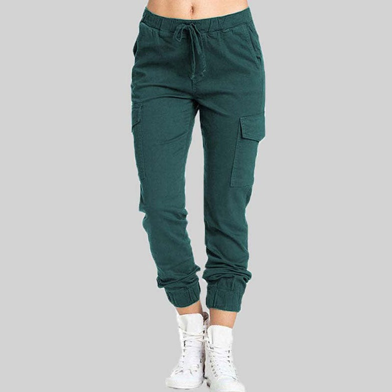 Damen Cargo Joggerhose mit elastischem Bund und Seitentaschen.