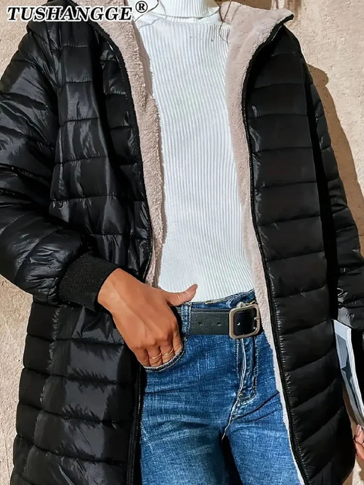 Minimalistisch Daunenjacke Damen | Mit Kapuze