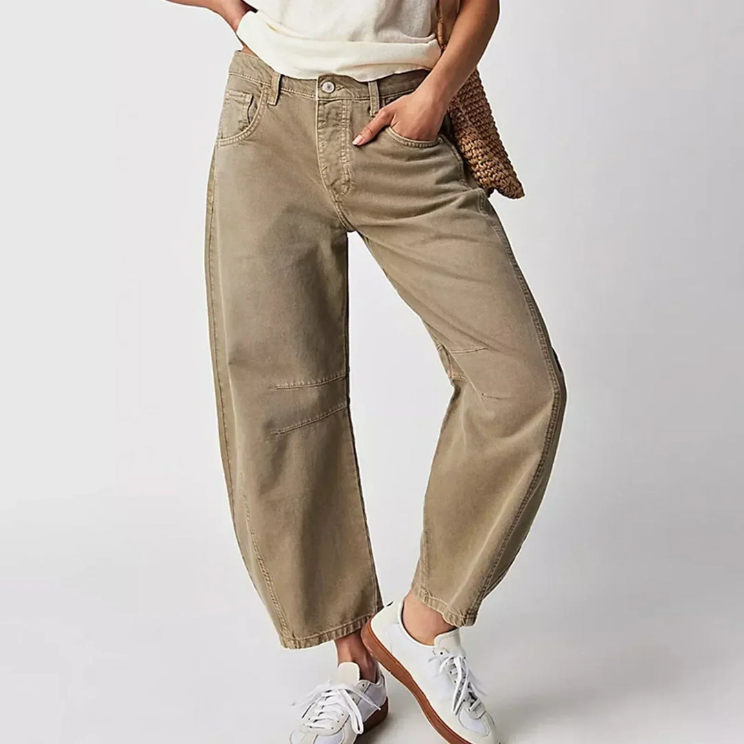 Damen Wide-Leg Jeans in lässiger Passform mit Taschen.