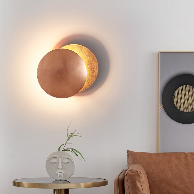 Exklusives Design der MondLicht Wandleuchte perfekt für zeitgenössische Raumdekorationen.
