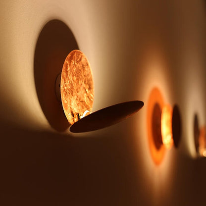 MondLicht Wandleuchte für eine elegante Atmosphäre in jedem Raum mit modernem Look.
