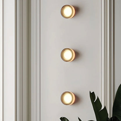 Stilvolle GlowArt Wandlampen zur Ergänzung moderner Inneneinrichtungen.