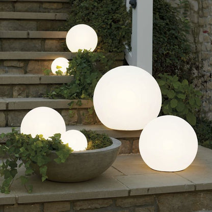 GlowSphere – Moderne LED Kugelleuchten für Innen und Außendekoration