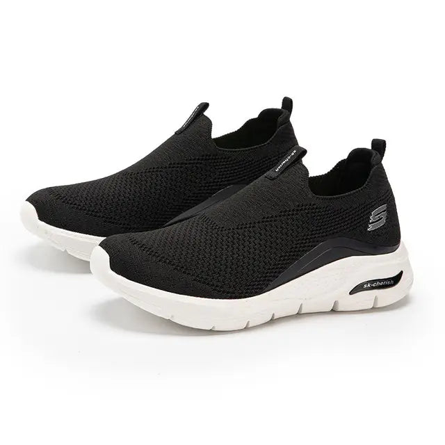 Rutschfeste Slip-On Schuhe für den Alltag.