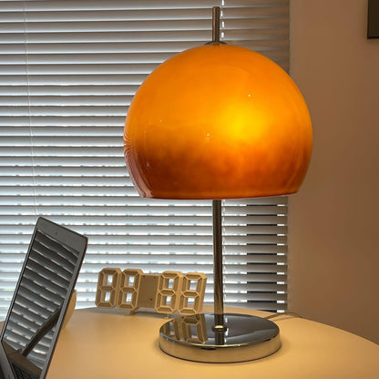 AmberLume Tischleuchte für ein warmes und modernes Ambiente.