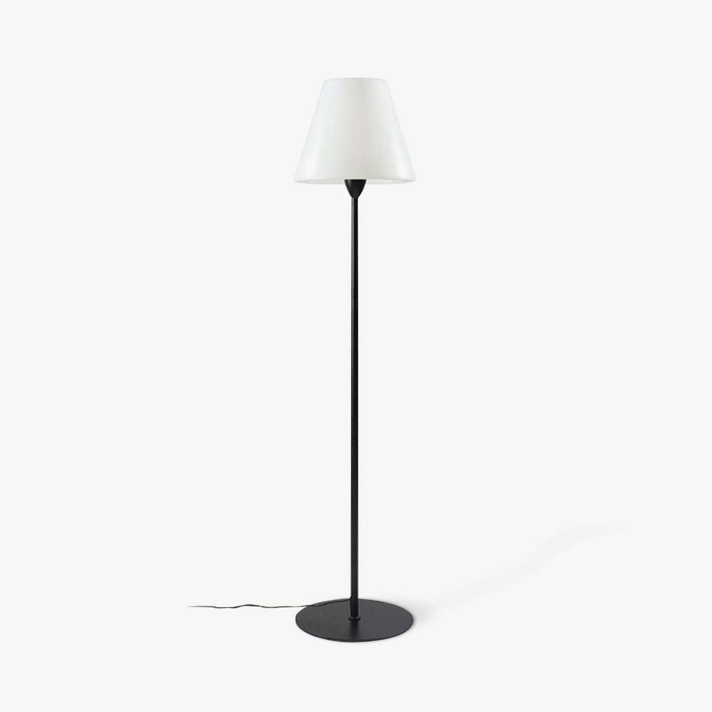 Ward - Minimalistische Stehleuchte mit modernem Design