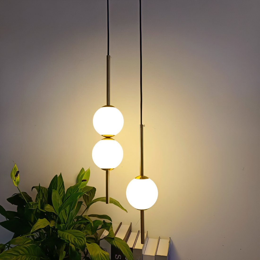 Luxuriöses Design Hängeleuchte LichtSchmuck – exklusive Hängeleuchte mit luxuriösem Design von LichtSchmuck für gehobene Wohnbereiche.