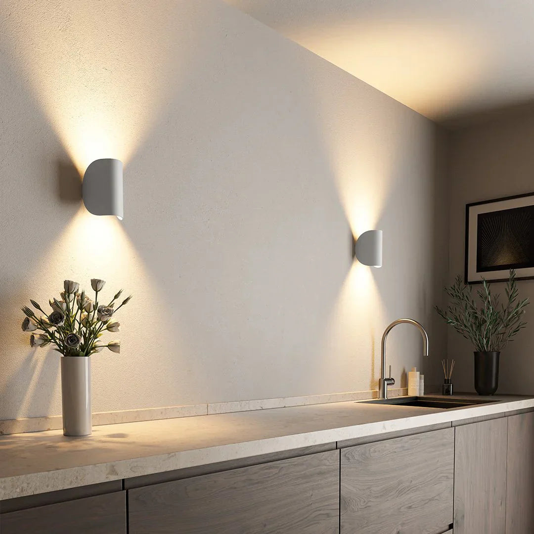 Stilvolle Lumiere Wandbeleuchtung für eine angenehme Lichtatmosphäre.