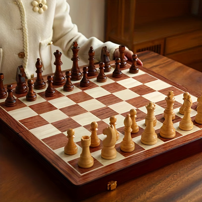 Hochwertiges Schachset ChessCraft mit handgefertigten Figuren und Box.