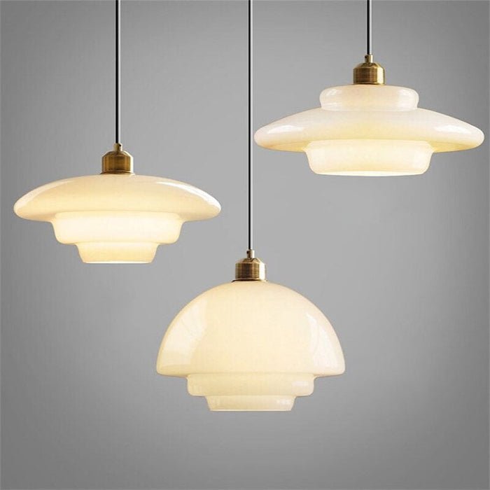 NordicGlow Pendelleuchte mit zeitloser Eleganz für ein gemütliches und modernes Zuhause.