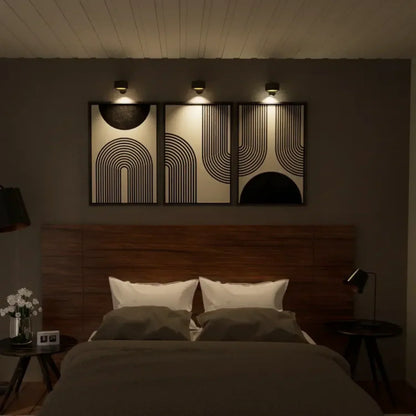 Schlichte LED-Wandlampe von SimpleGlow ideal für zeitgenössische Wohnräume.