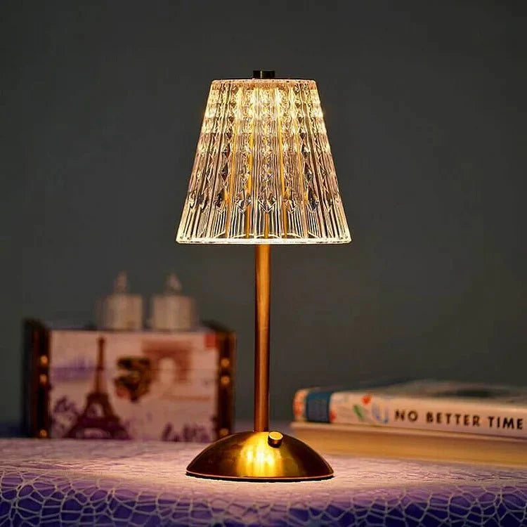 PureLight Pendelleuchte für eine stilvolle Raumgestaltung mit zeitloser Eleganz.