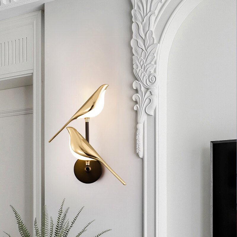 LumeBird Wandleuchte mit modernem Design und einzigartigem Vogel-Thema.