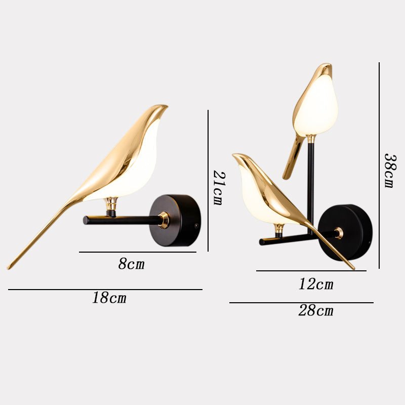 Künstlerische Wandleuchte von LumeBird für ein anspruchsvolles Interieur.