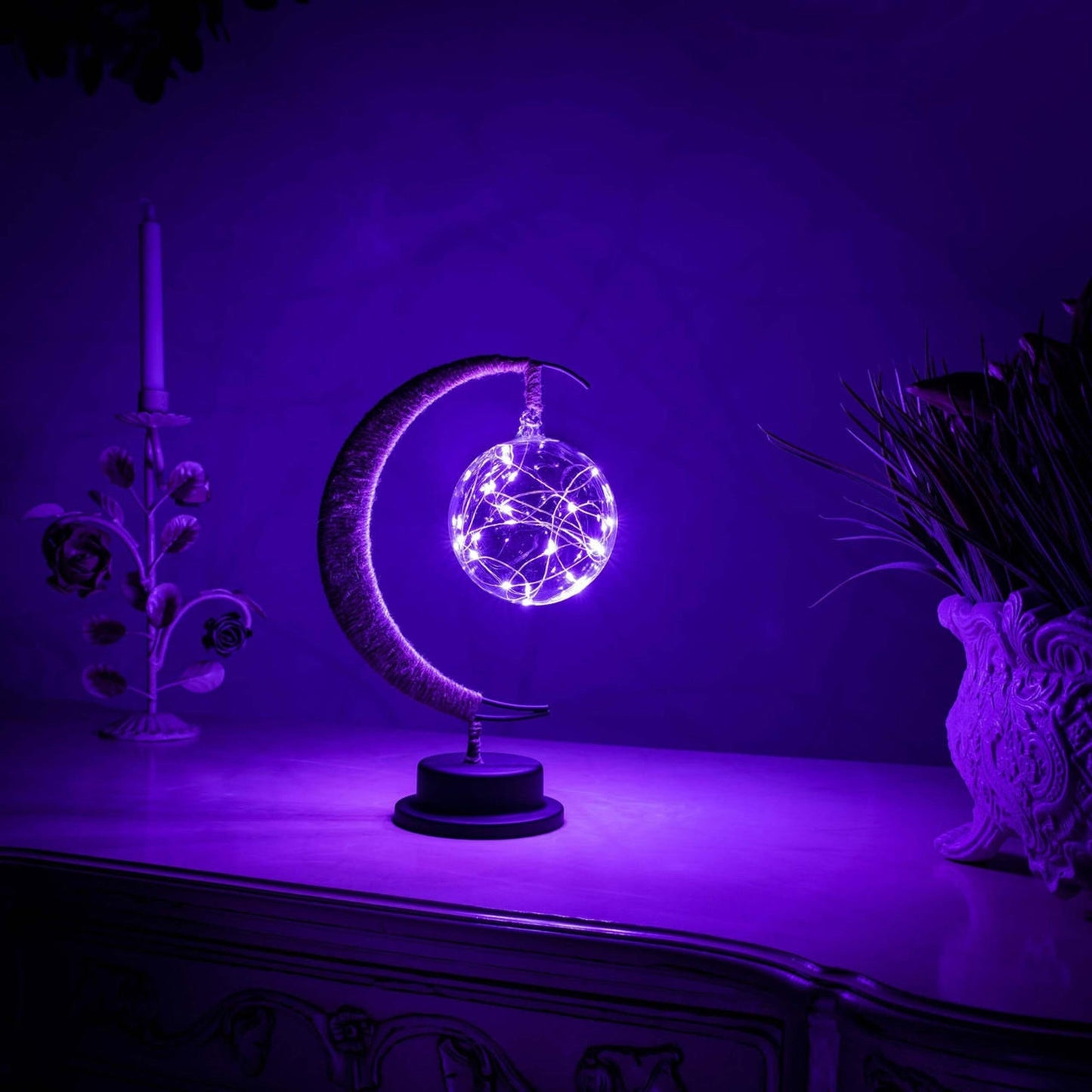 Romantische und zauberhafte LunaGlow Tischleuchte für jedes Interieur.
